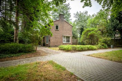 Huis ter heide, Universumlaan 7 