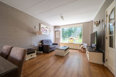 Zeist, Cornelis m.j.m. burgerlaan 5 